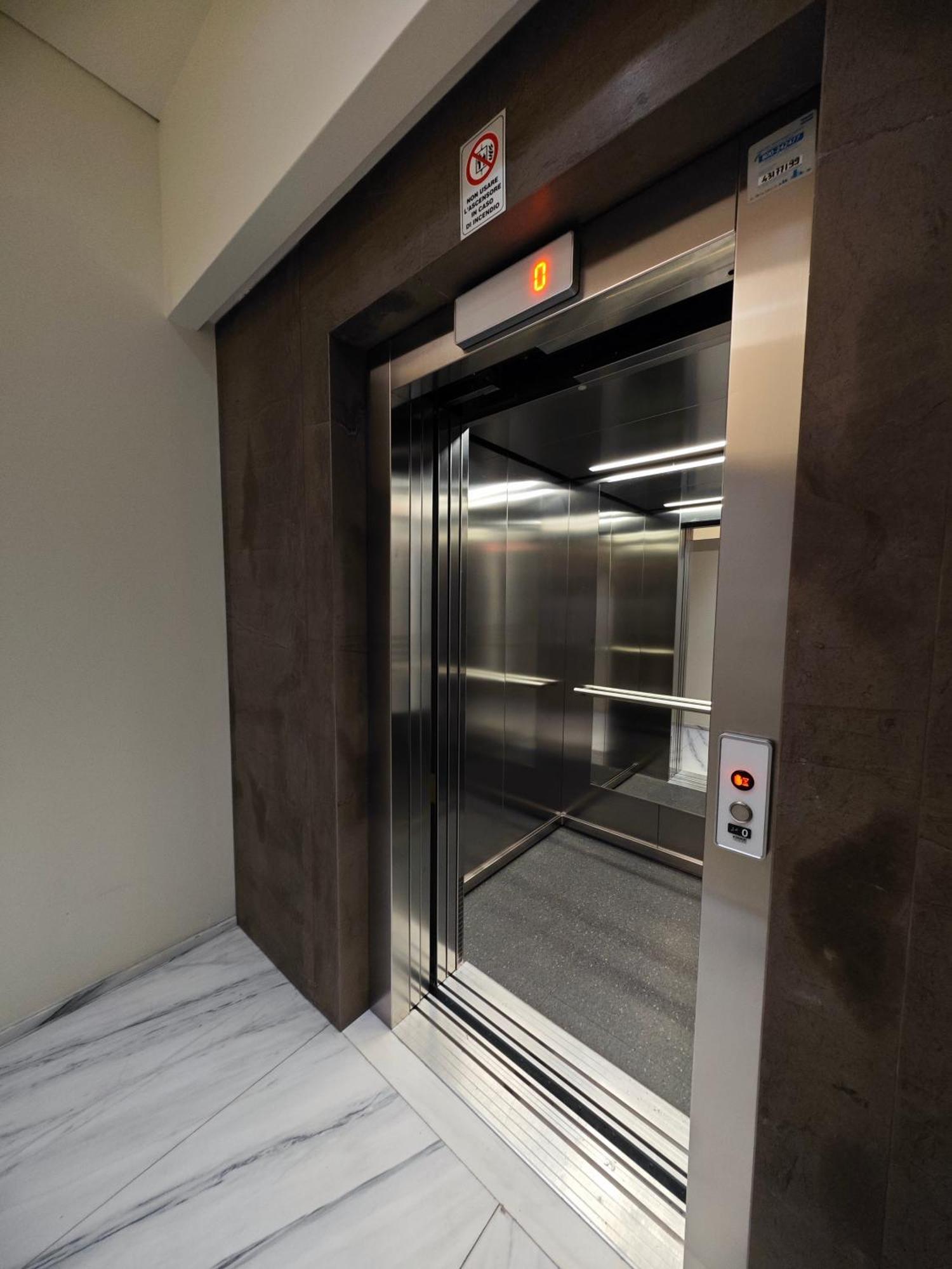 Apartment Hostdomus - Lagrange Luxury Turin