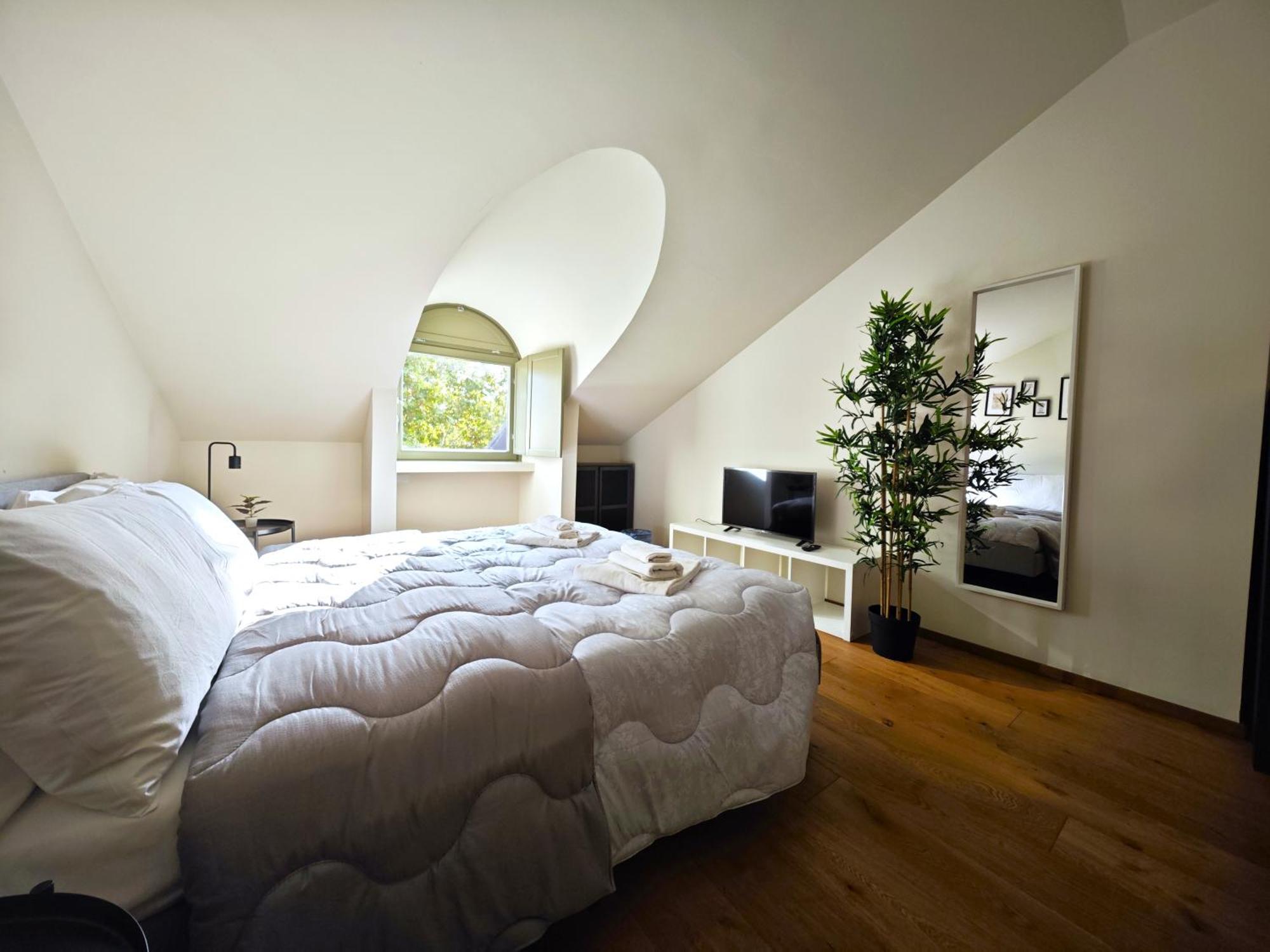 Appartamento Hostdomus - Lagrange Luxury